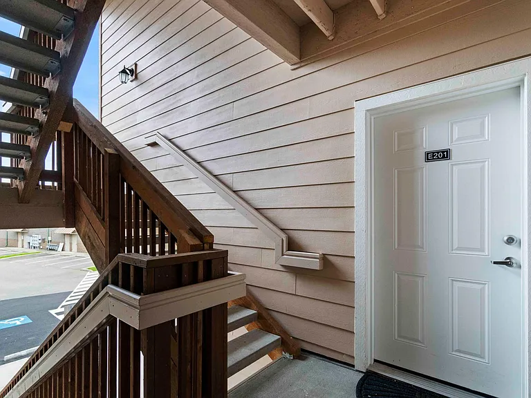Arbor Crest Apartments — Photo 36