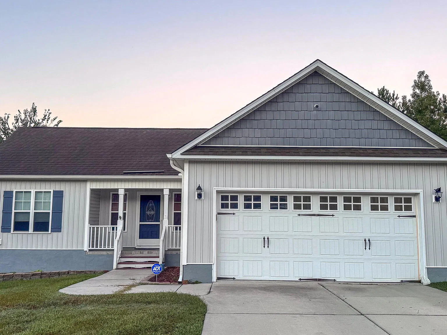 3 bed, 2.0 bath, 1306 sqft, $1,825 — Photo 1