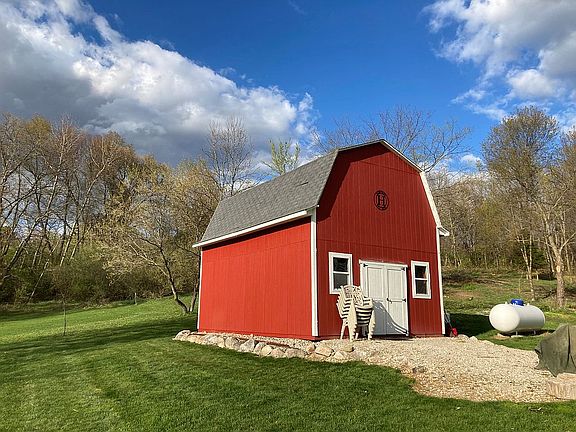 2-story storage shed