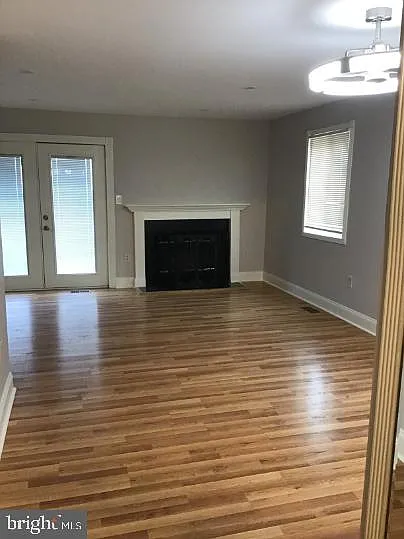 64 Hawthorne Ct NE — Photo 2