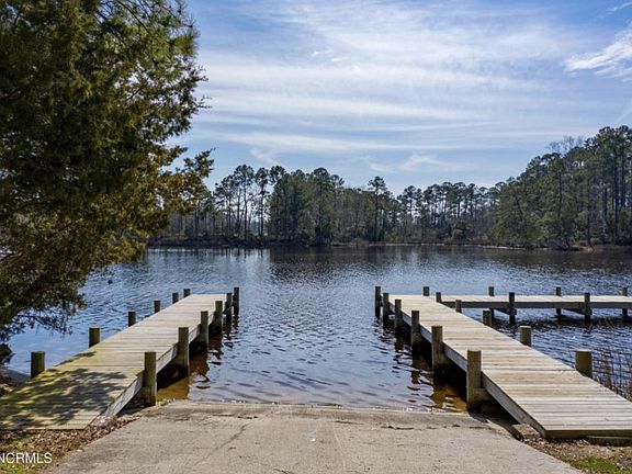 Neighborhood private boat launch