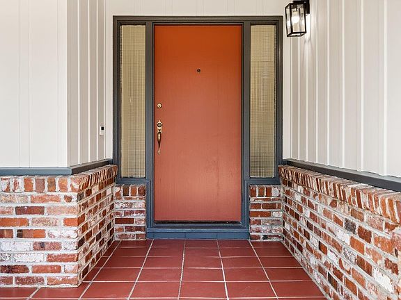 2nd image of 444 Virginia Ave