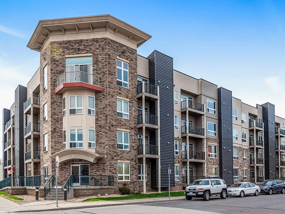 1st image of 2600 University Ave SE APT 313
