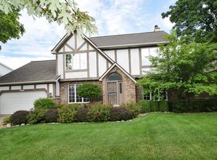 1851 N Wilson Pl, Arlington Heights, IL 60004