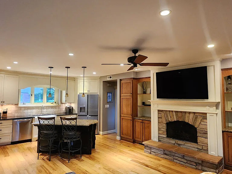 1137 Collingwood Dr — Photo 6