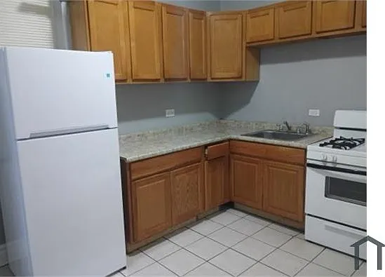 6637 S Champlain Ave #1 — Photo 3
