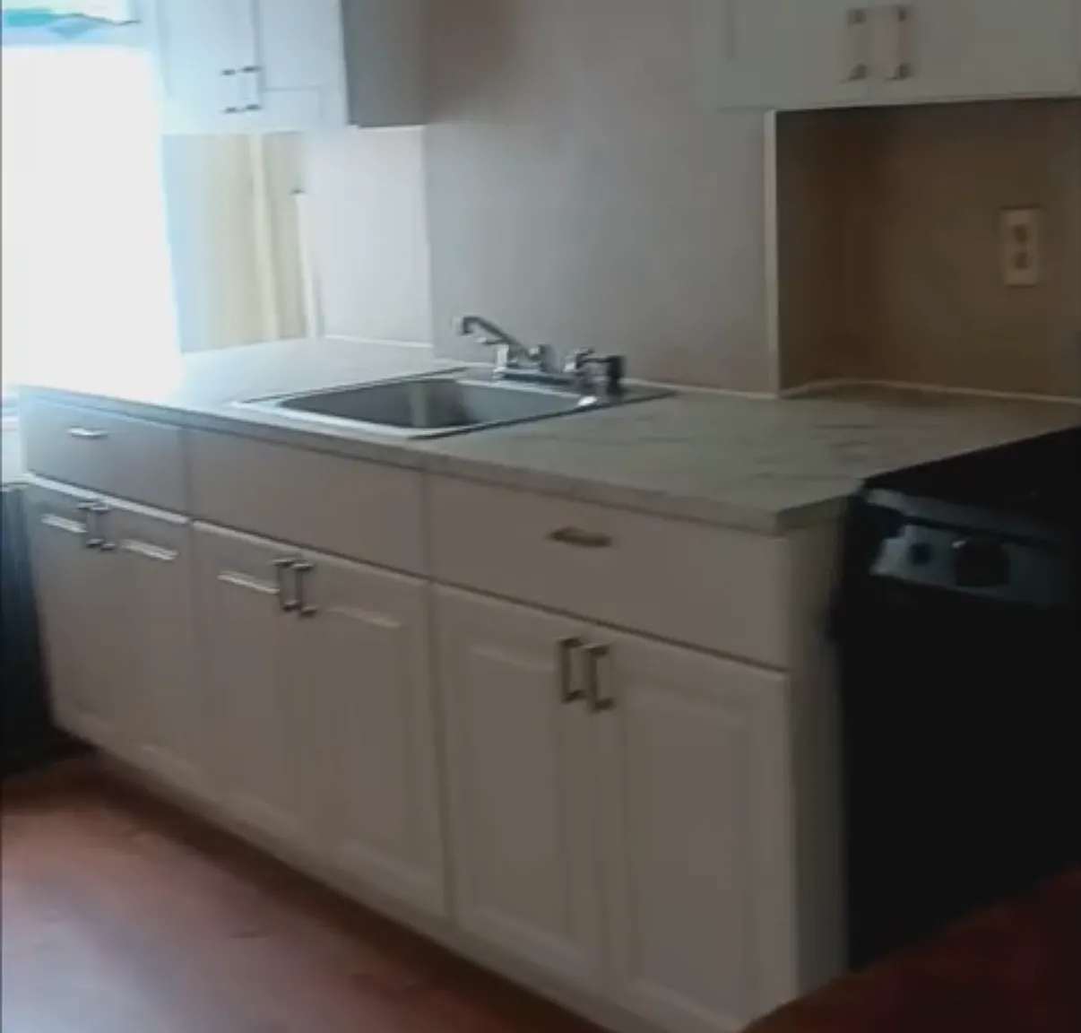 4 bed, 1.5 bath, 1500 sqft, $1,650 — Photo 2