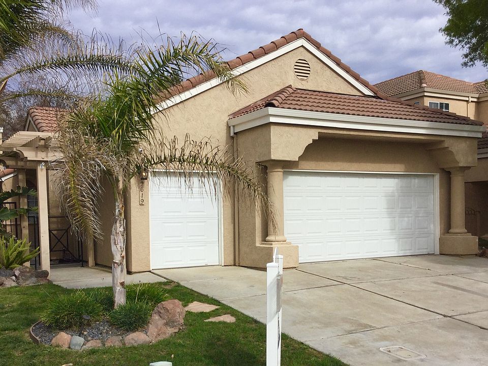 1st image of 2619 Cherry Hills Dr