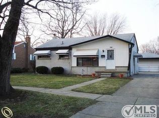 32722 Alvin St, Garden City, MI 48135