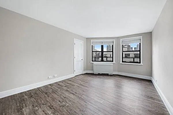 Rented by Greystar | media 8