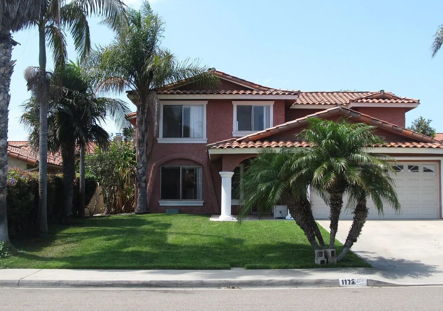 Big house Great neighborhood close to the beach — Photo 1