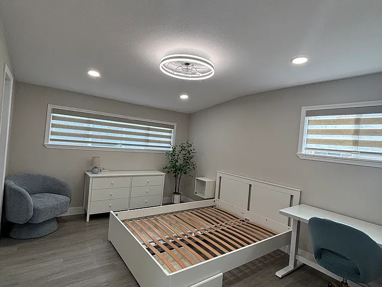 11392 Biscayne Blvd — Photo 12