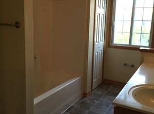 1856 Mockingbird Ave, Shakopee, MN 55379