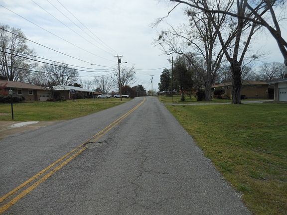4th image of 4424 Murray Hills Dr
