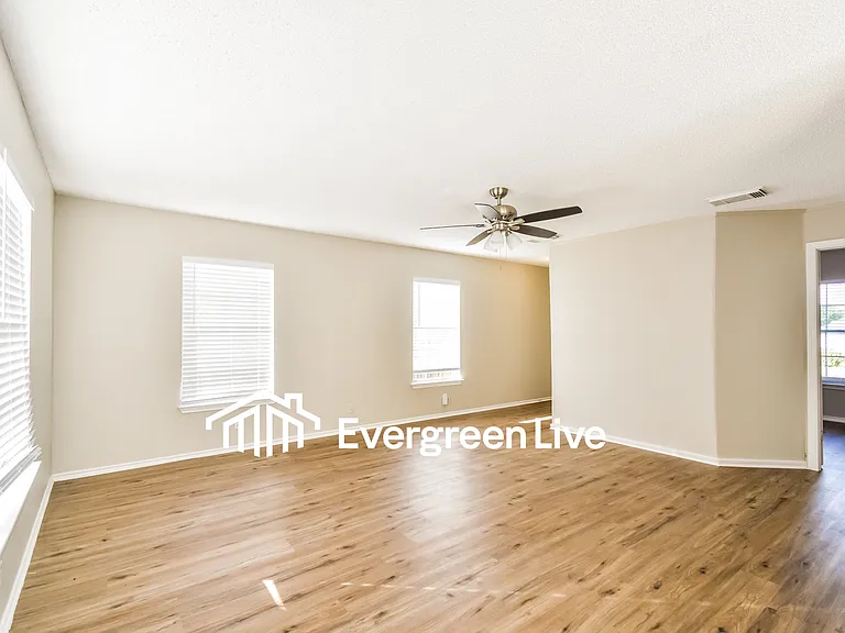 6015 Encanto Point Dr — Photo 7