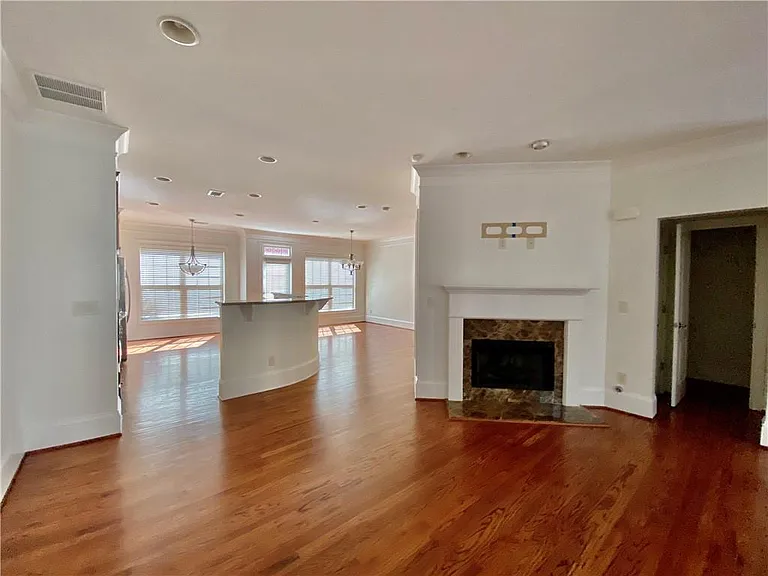 2783 Durham Dr NE — Photo 6