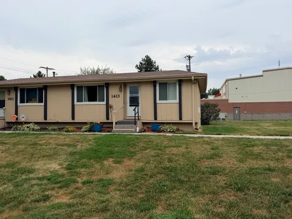 1413 Webster St #1413, Fort Calhoun, NE 68023