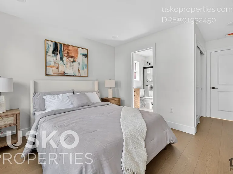 2708 T St #1 — Photo 12