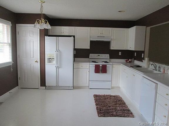 4th image of 1400 Ravenwood Ct #1400