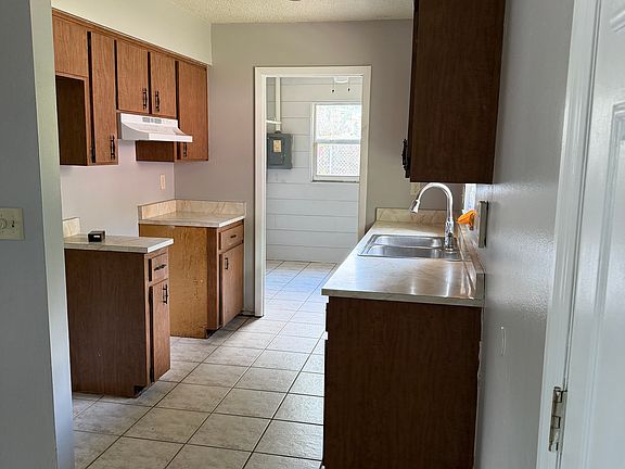 3rd image of 5446 Tangerine Dr