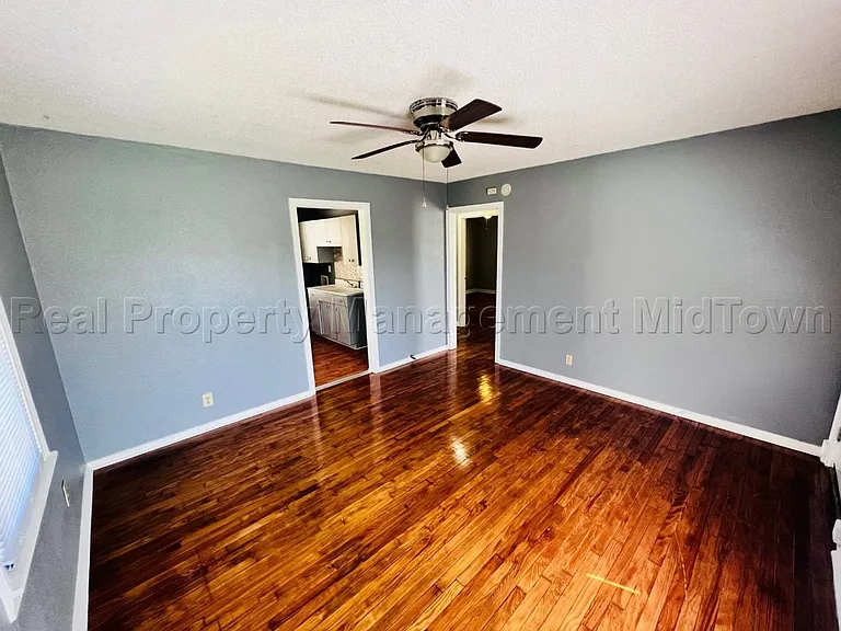 2509 Spiller St — Photo 5