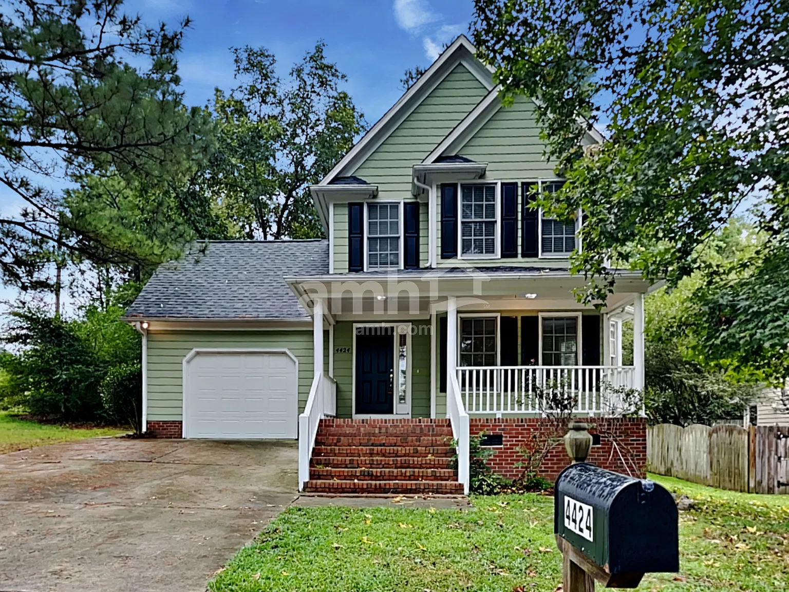 3 bed, 2.5 bath, 2080 sqft, $2,245 — Photo 1