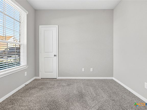 4th image of 1709 Spence St