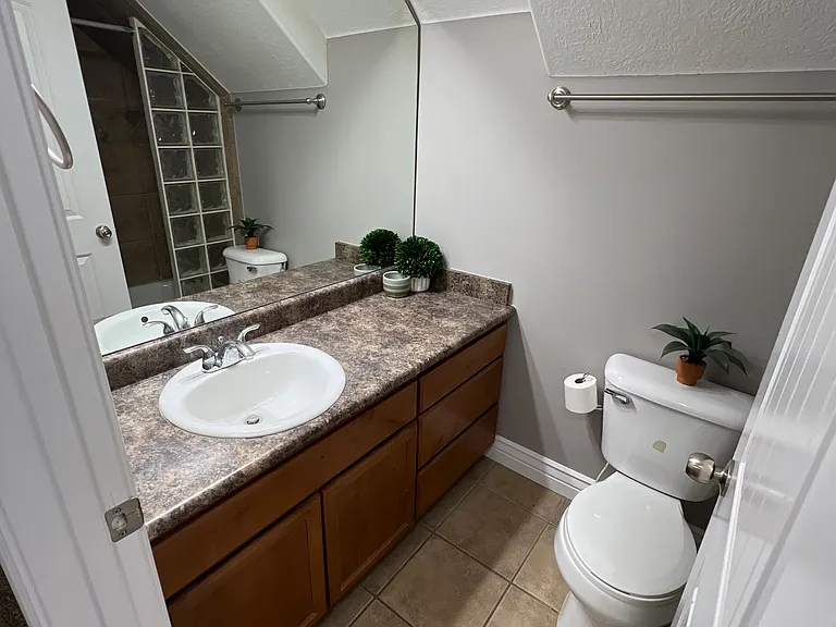 2254 N 1560 W — Photo 22