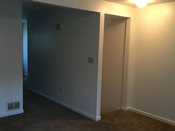4th image of 10 Bel Air Dr APT 1208
