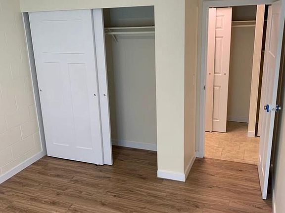 4th image of 106 22nd Ave #301