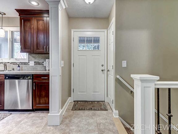 5th image of 4374 Richmond St NW