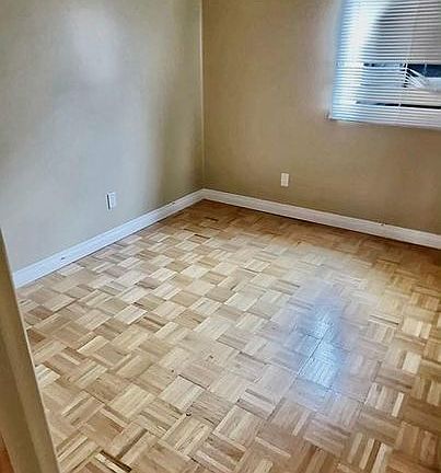 2nd image of 923 Louis Ave #Basement