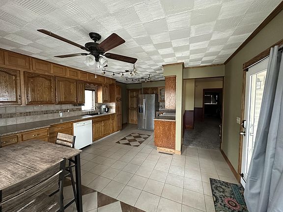 5th image of 2635 Avenue B