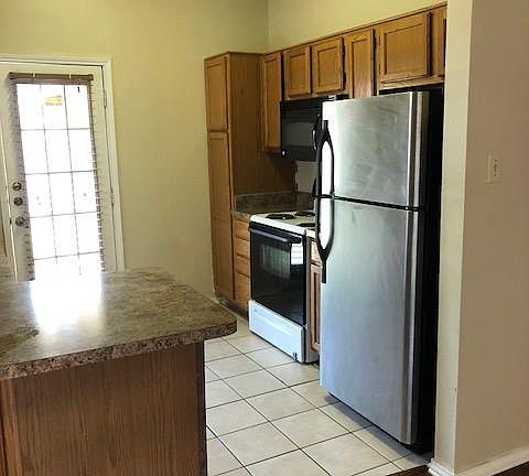 3rd image of 4308 Elliott Oaks Dr