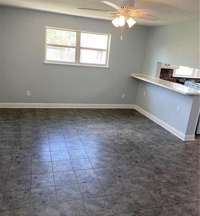 2nd image of 208 N Woodlawn Ave