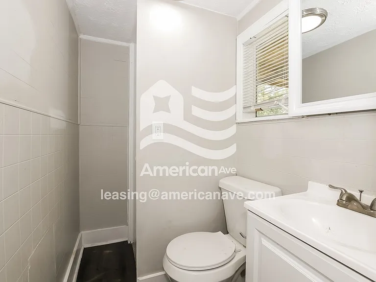 712941_014_wm_-_bathroom_13161159.jpg
