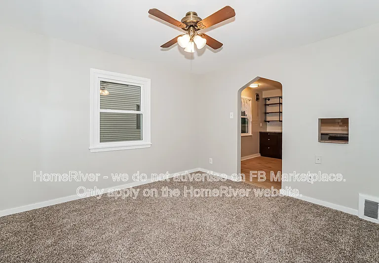 411 Hillview St — Photo 3
