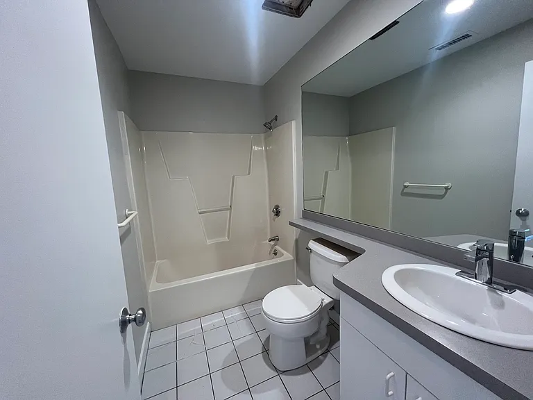 Deacon Court - 1661 Washington Street — Photo 159