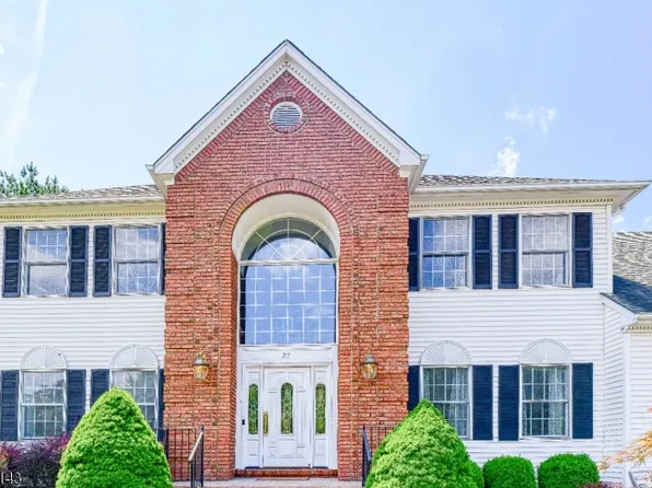 27 Rainbow Dr, Long Hill Twp., NJ 07946