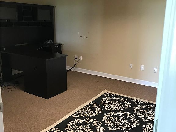 3rd image of 1014 S Veterans Blvd