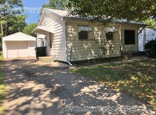 2413 SW Bradbury Ave, Topeka, KS 66611