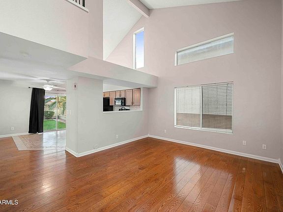 5th image of 5449 E ELMWOOD Street