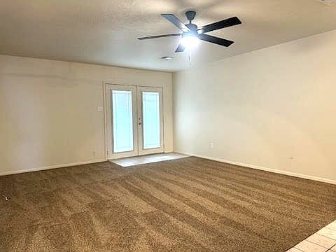 1st image of 1004 Ivydale Dr #A