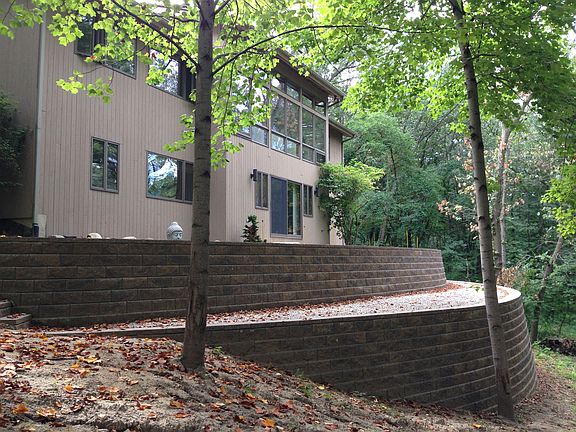 2 story back of house