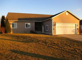 119 Overlook Ter, Marshall, WI 53559
