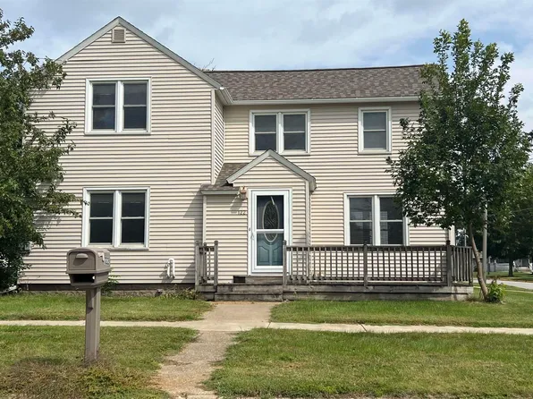 122 S Walnut Ave, New Hampton, IA 50659