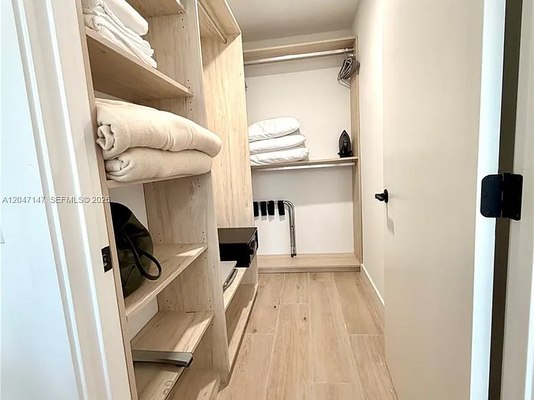 225 N Miami Ave #1107 — Photo 13