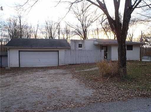 1st image of 11613 Lakeview Dr