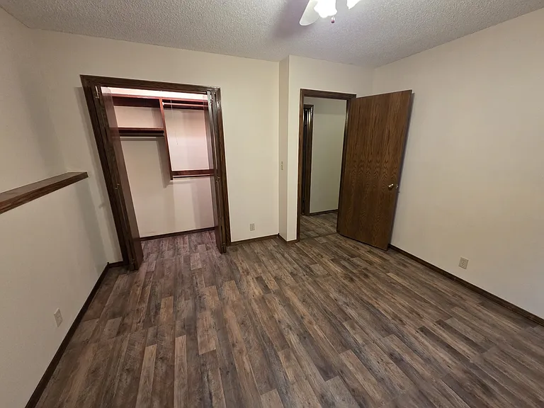 4133 N Auburn St — Photo 21