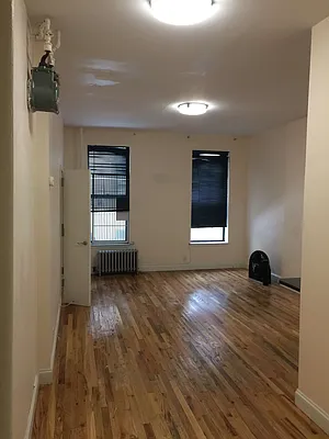 Rented by Flatiron Real Estate Advisors LLC | media 6